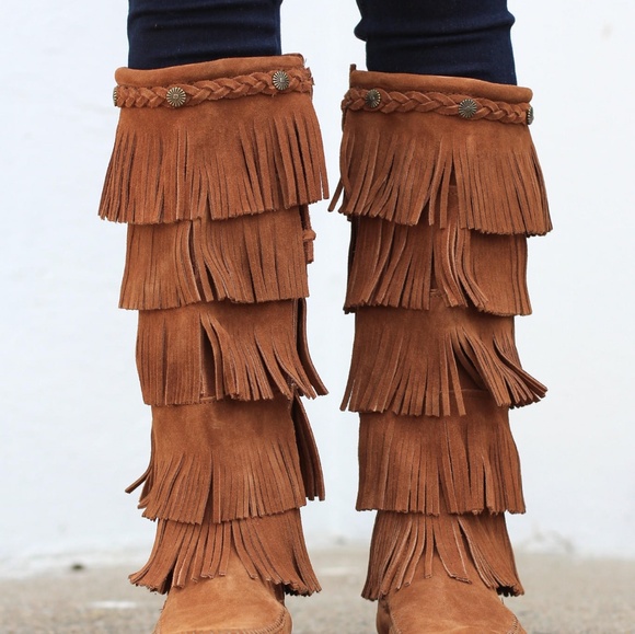 Minnetonka Shoes - Minnetonka moccasin fringed boots